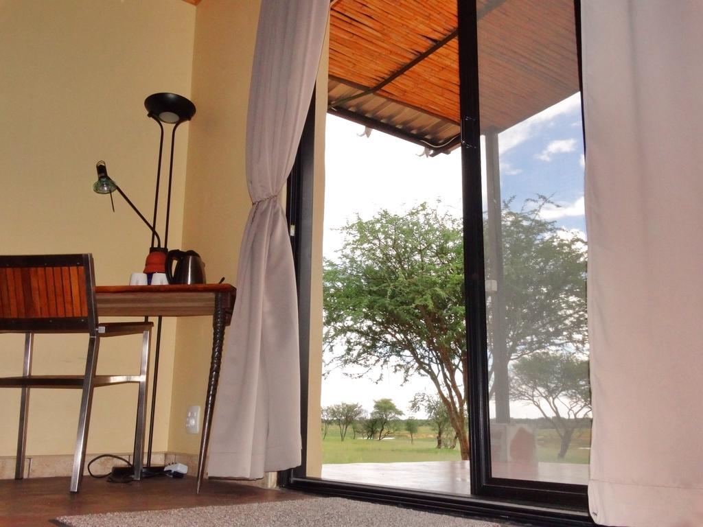 Ovita Wildlife Restcamp Okazize Zimmer foto